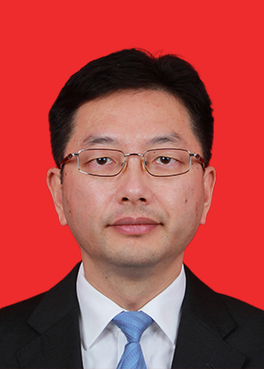 杨　朝